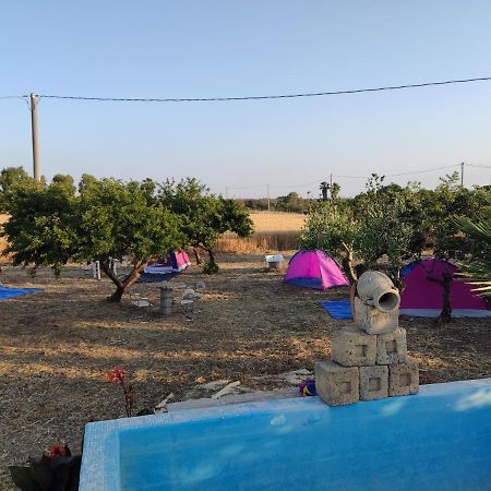 Hotel Aree Tende Presso La Casa In Campagna Di Ottavia à Alezio Extérieur photo