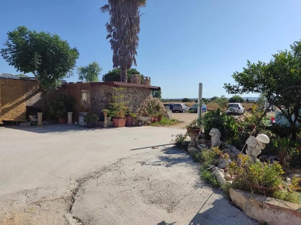 Hotel Aree Tende Presso La Casa In Campagna Di Ottavia à Alezio Extérieur photo