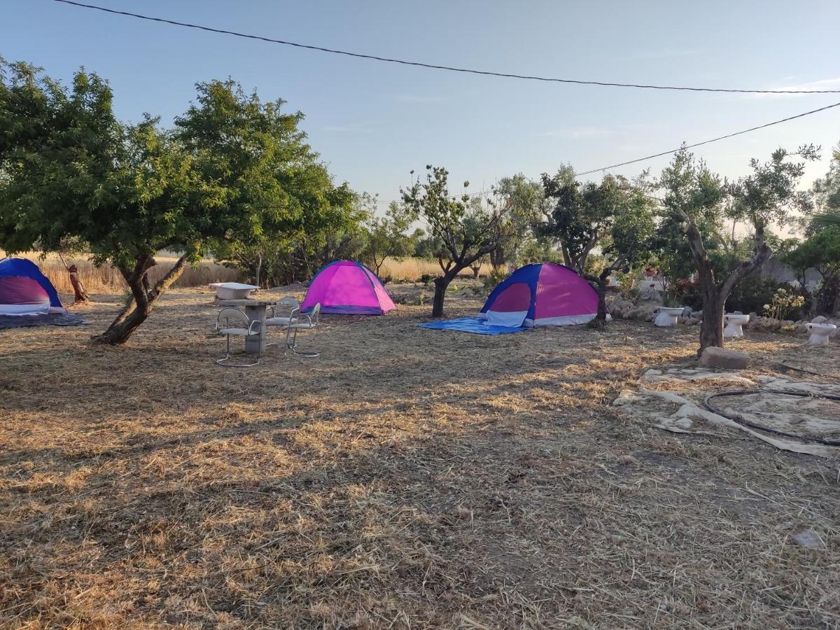 Hotel Aree Tende Presso La Casa In Campagna Di Ottavia à Alezio Extérieur photo